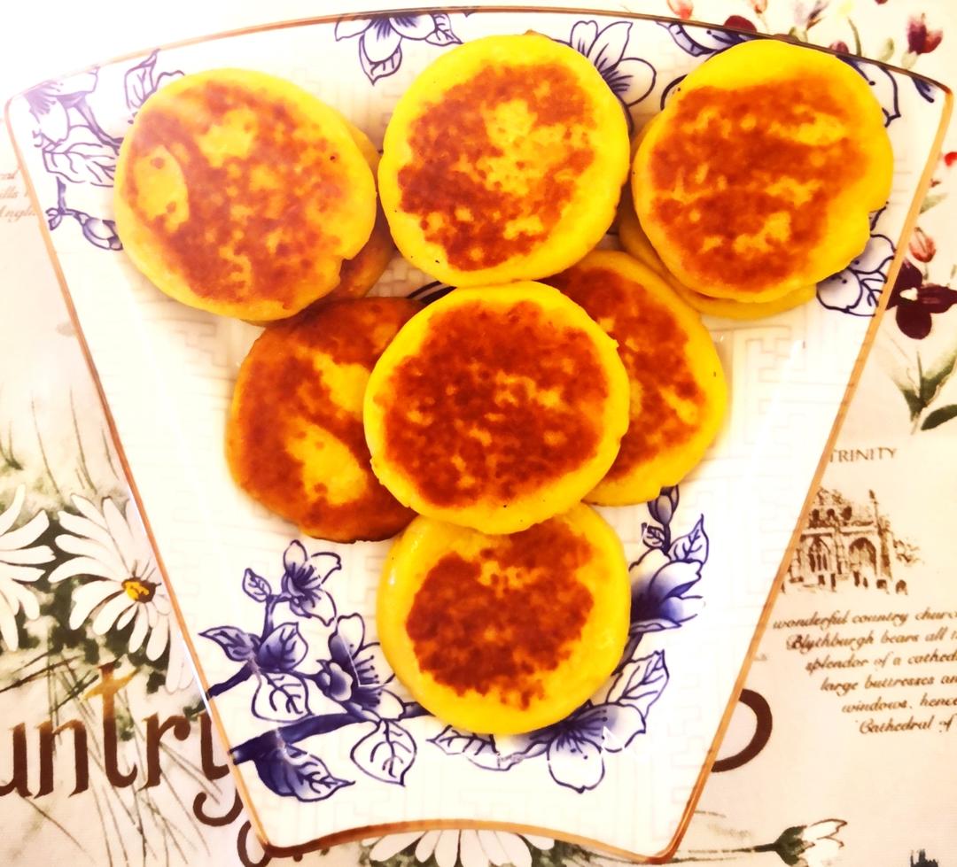 平底锅就能做!香甜软糯的南瓜饼