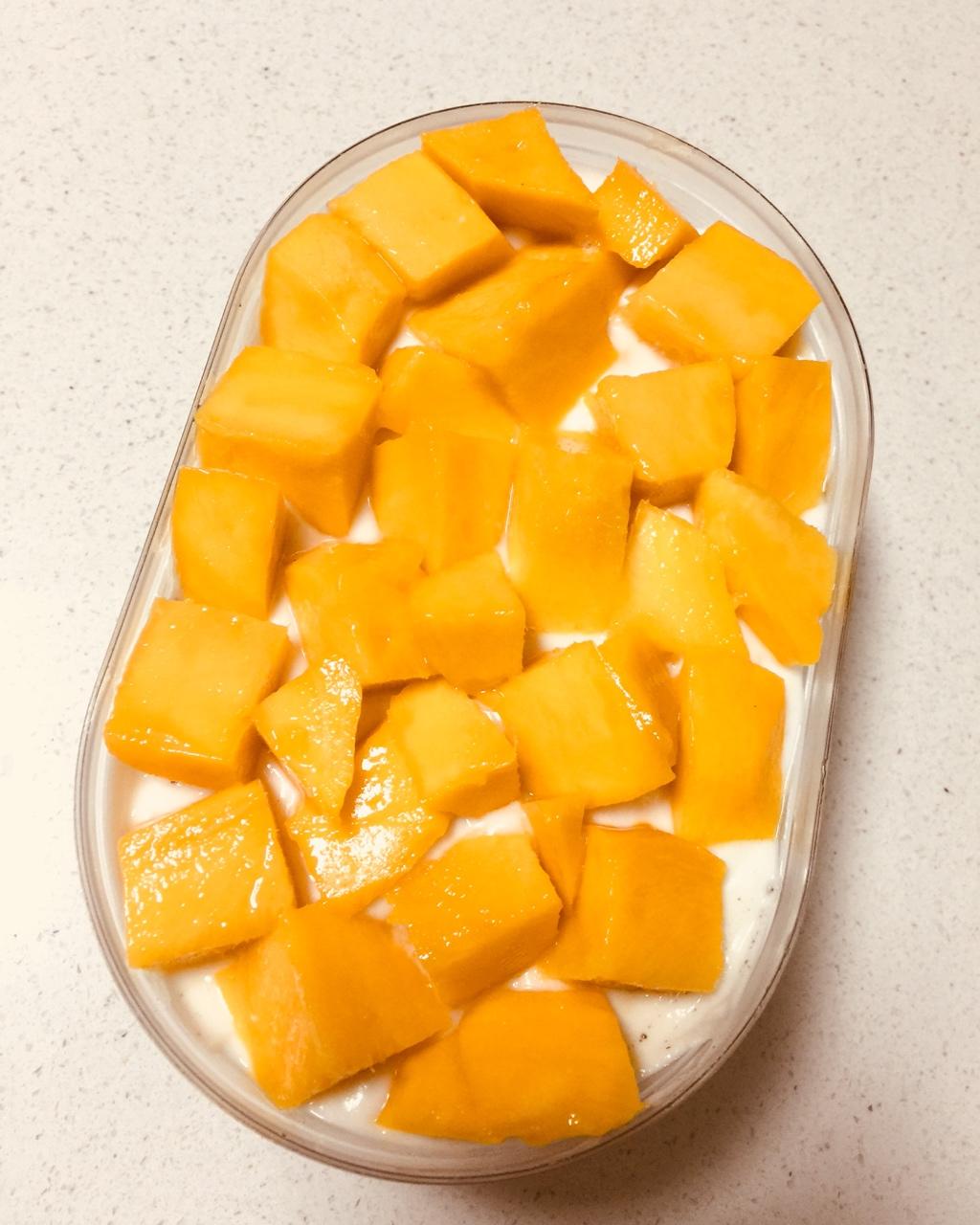 芒果奥利奥酸奶