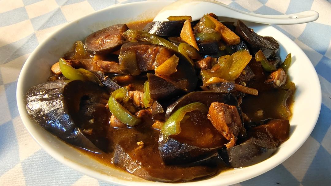 茄子焖鸡腿肉