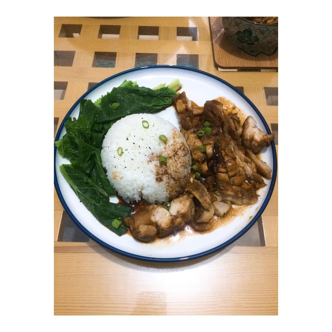 黑椒鸡腿饭