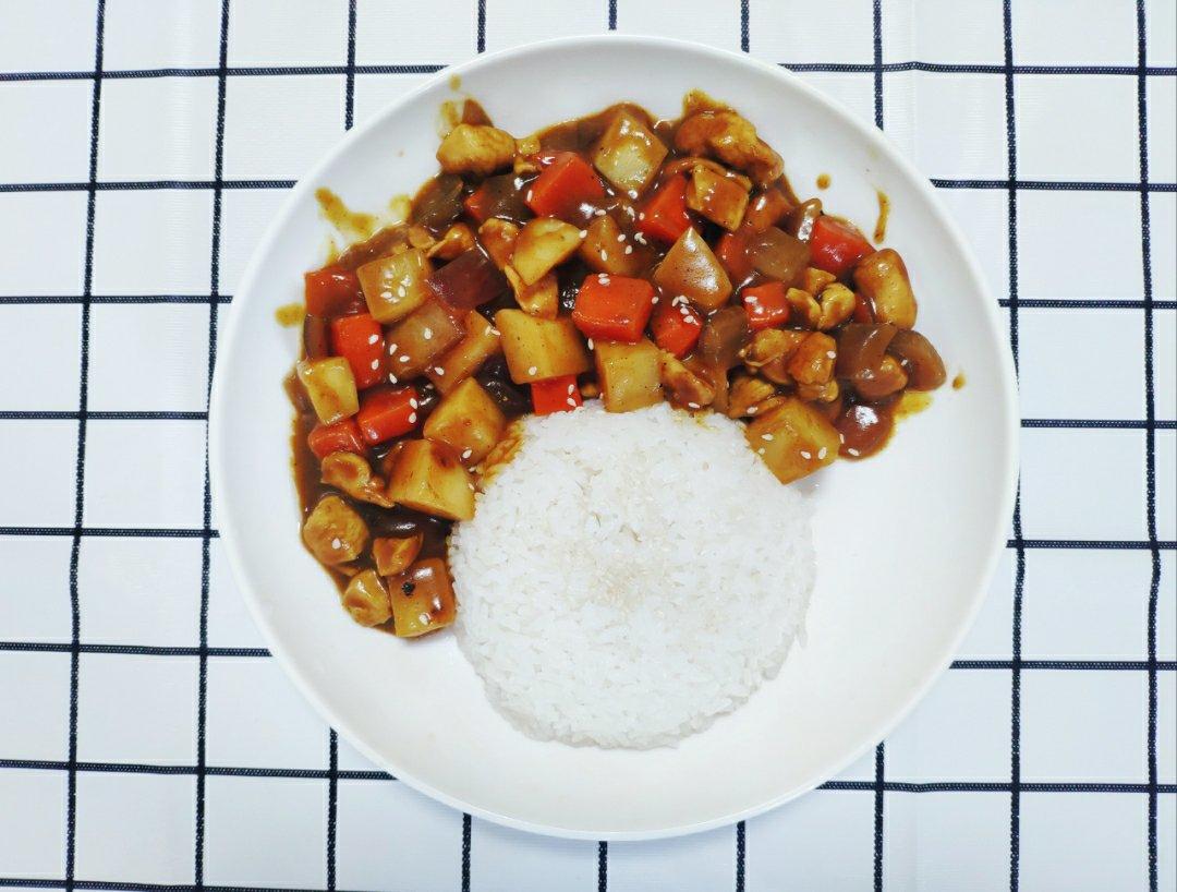 土豆咖喱鸡肉饭
