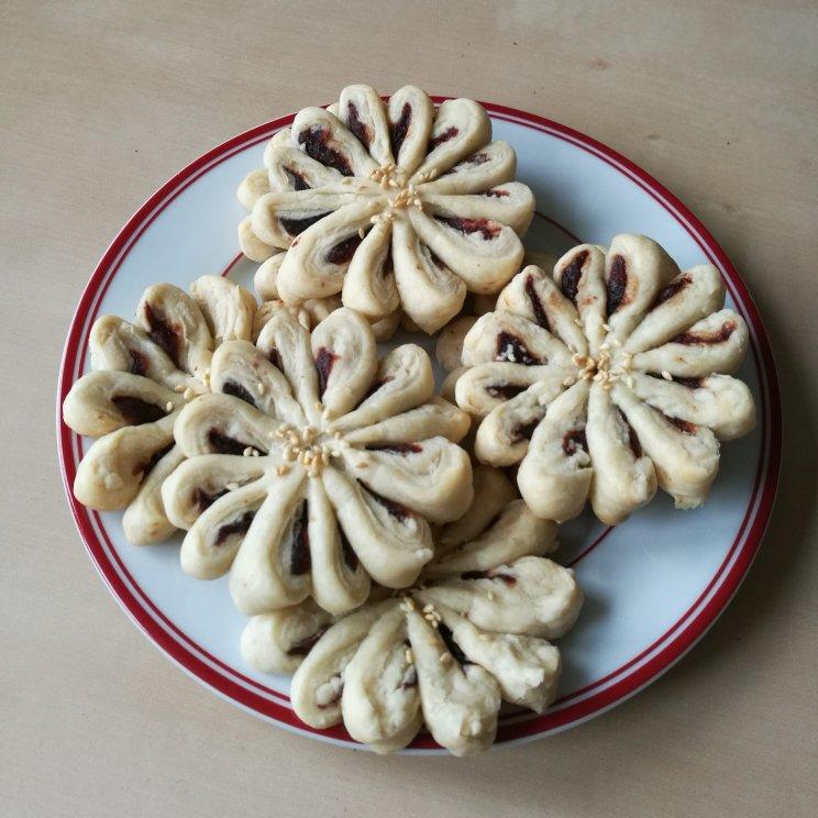 枣花酥，枣泥菊花酥