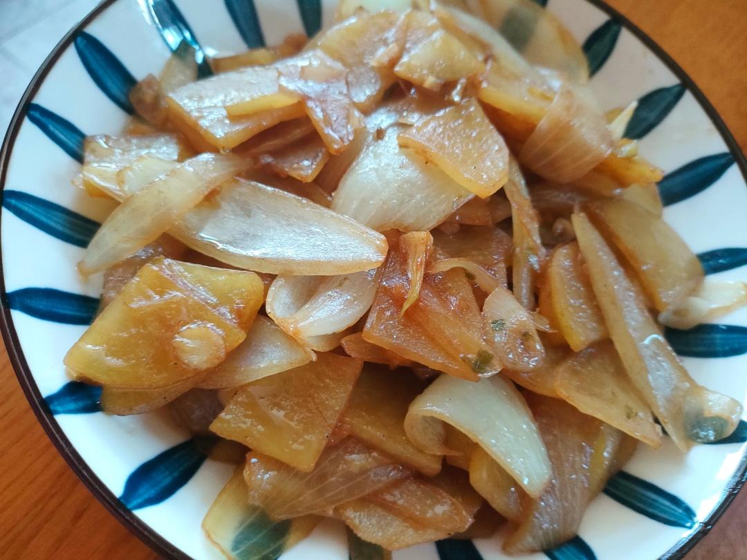 洋葱炒土豆