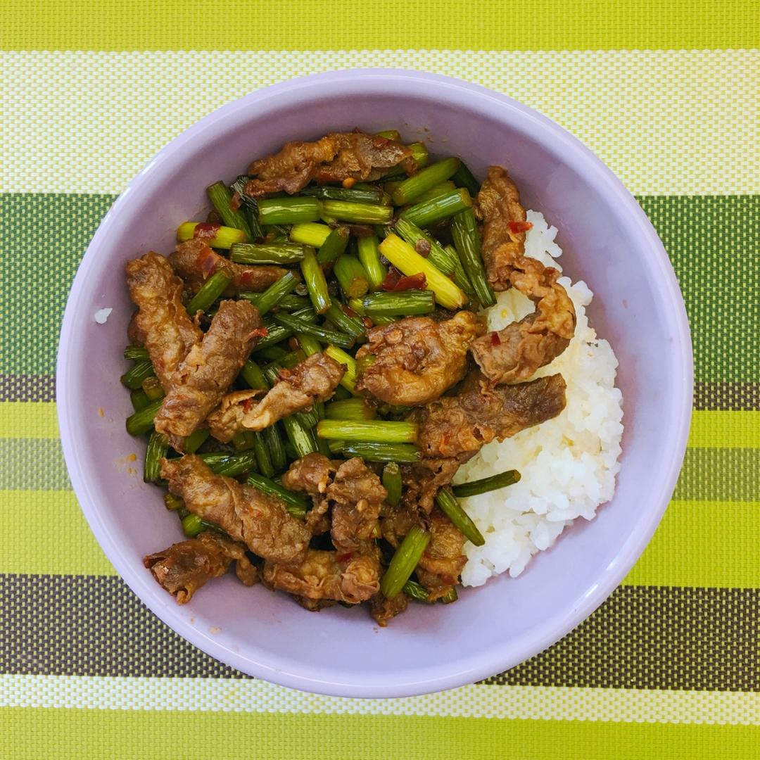 蒜苗炒肉丝