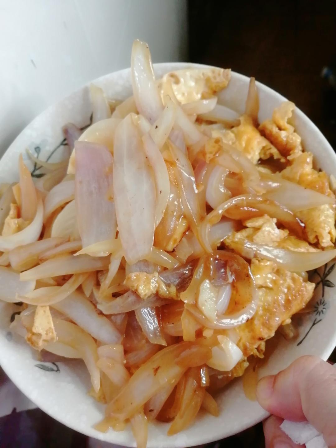 降压防癌的好食材  洋葱炒鸡蛋
