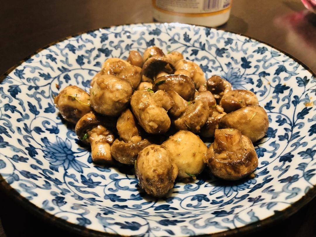 Sautéed mushroom 嫩炒蘑菇