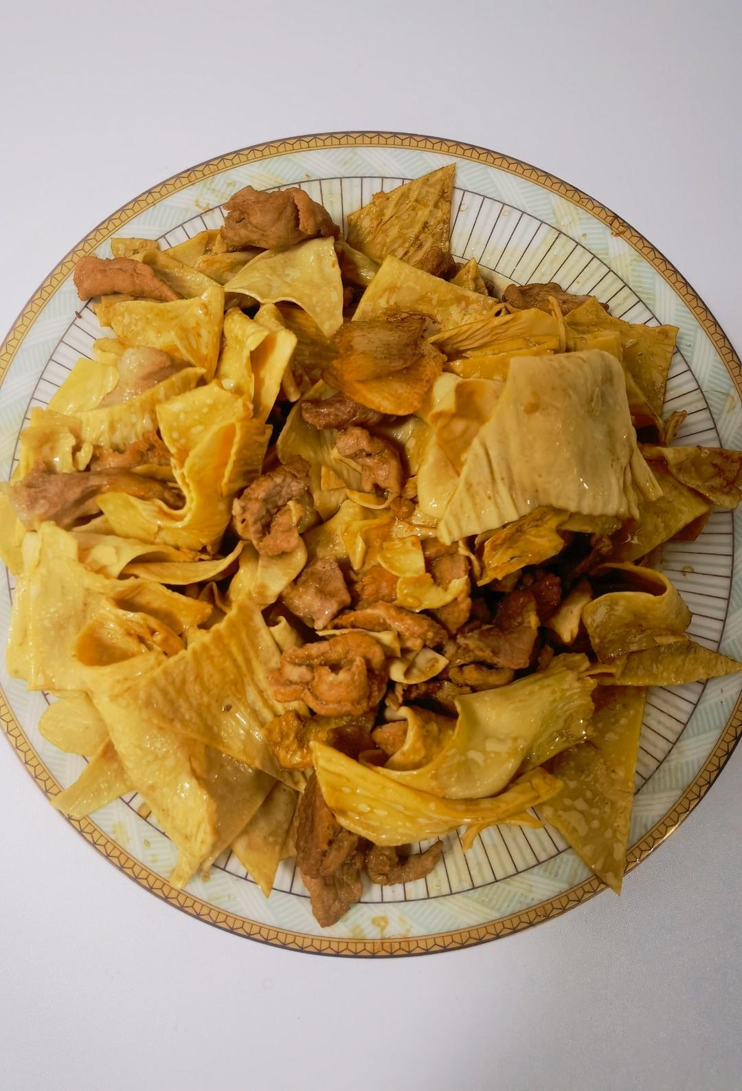 豆皮炒肉