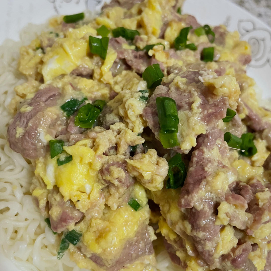 滑蛋牛肉，牛肉滑嫩，鸡蛋松软
