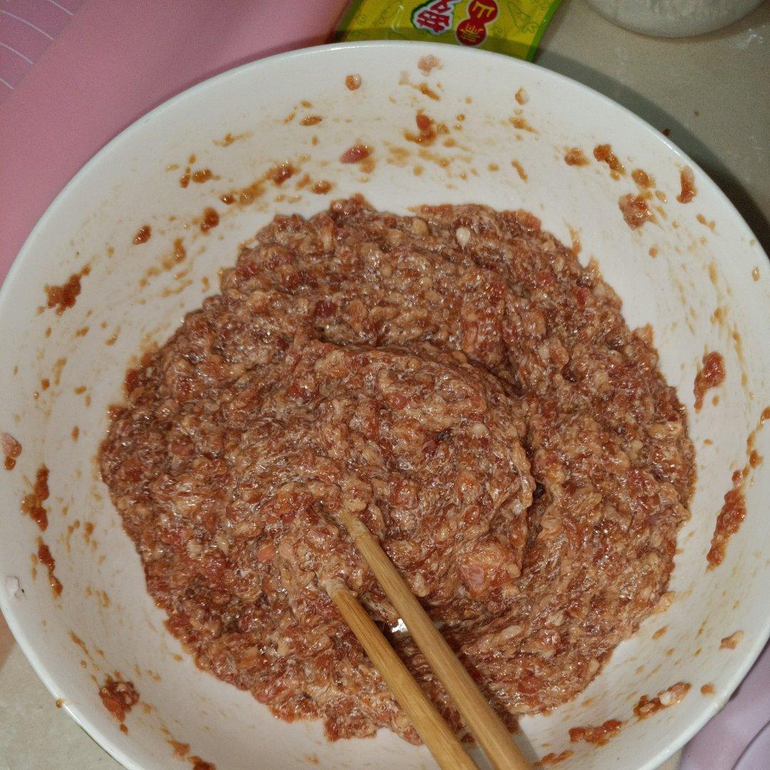 不需皮冻也汁多味鲜万能肉馅/万能肉酱 可调青菜肉馅、马兰头肉馅、玉米粒肉馅、山药胡萝卜肉馅等等（做包子馅、饺子馅、馄饨馅、苏式紧酵馒头馅、生煎包馅、小笼包馅、肉月饼馅……）——中式一日三餐（十二）