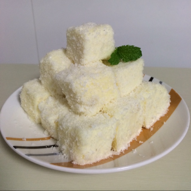 完胜85度C牛奶椰丝小方