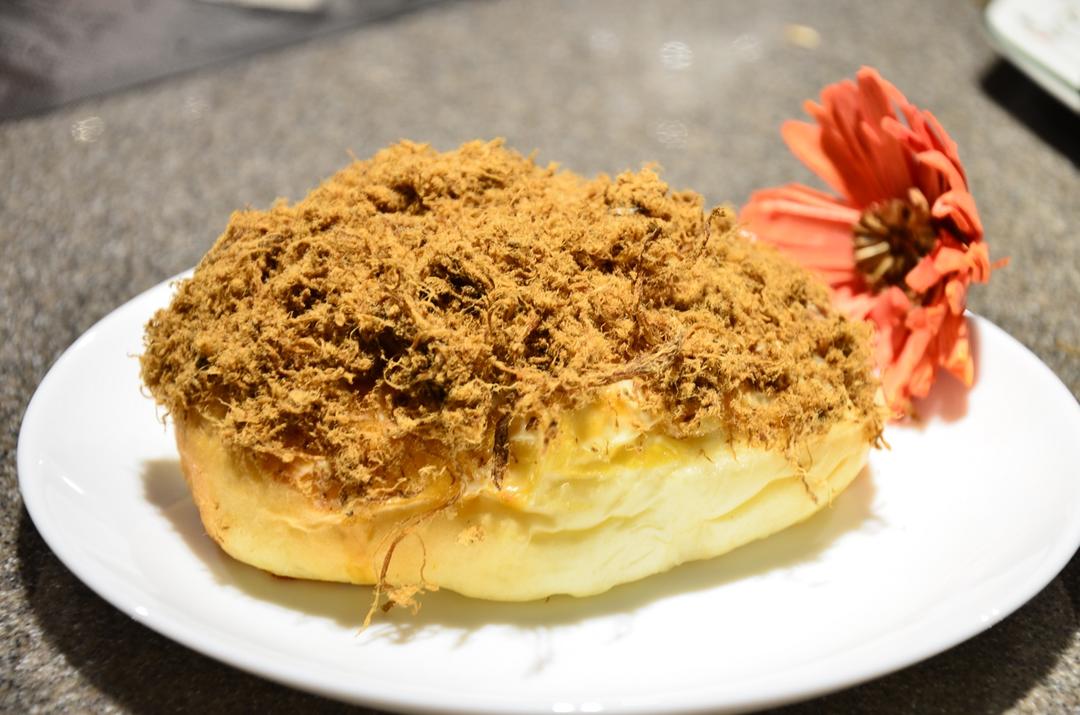 辣肉松面包