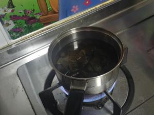 莴笋咸肉汤的做法 步骤2