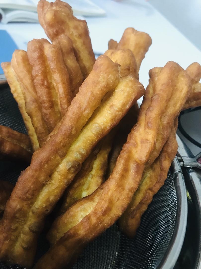 炸油条