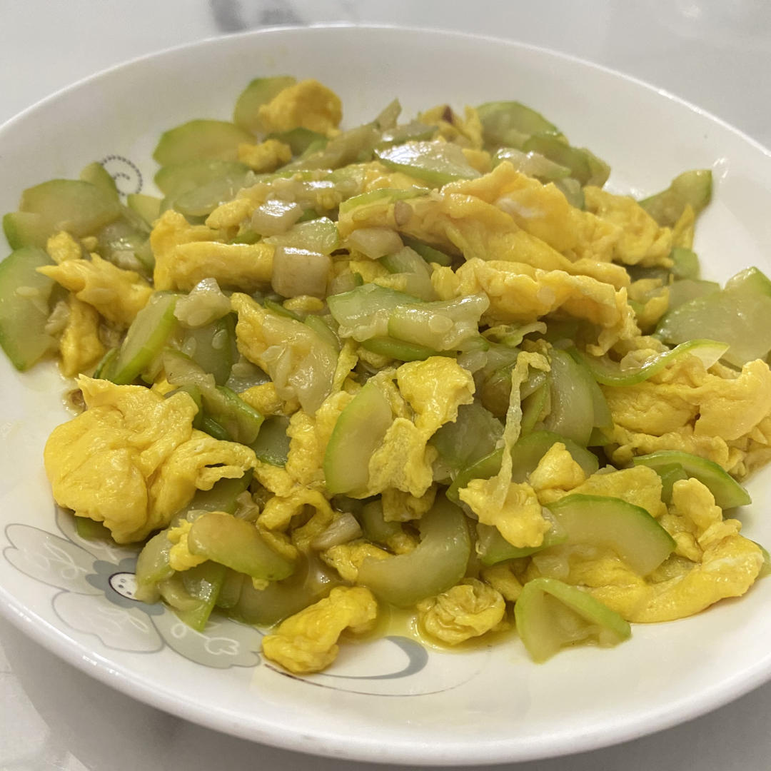 晚星dwx做的茭瓜炒鸡蛋(西葫芦)