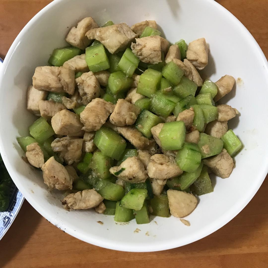 黄瓜鸡丁