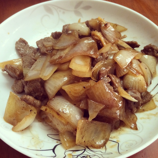 洋葱炒牛肉