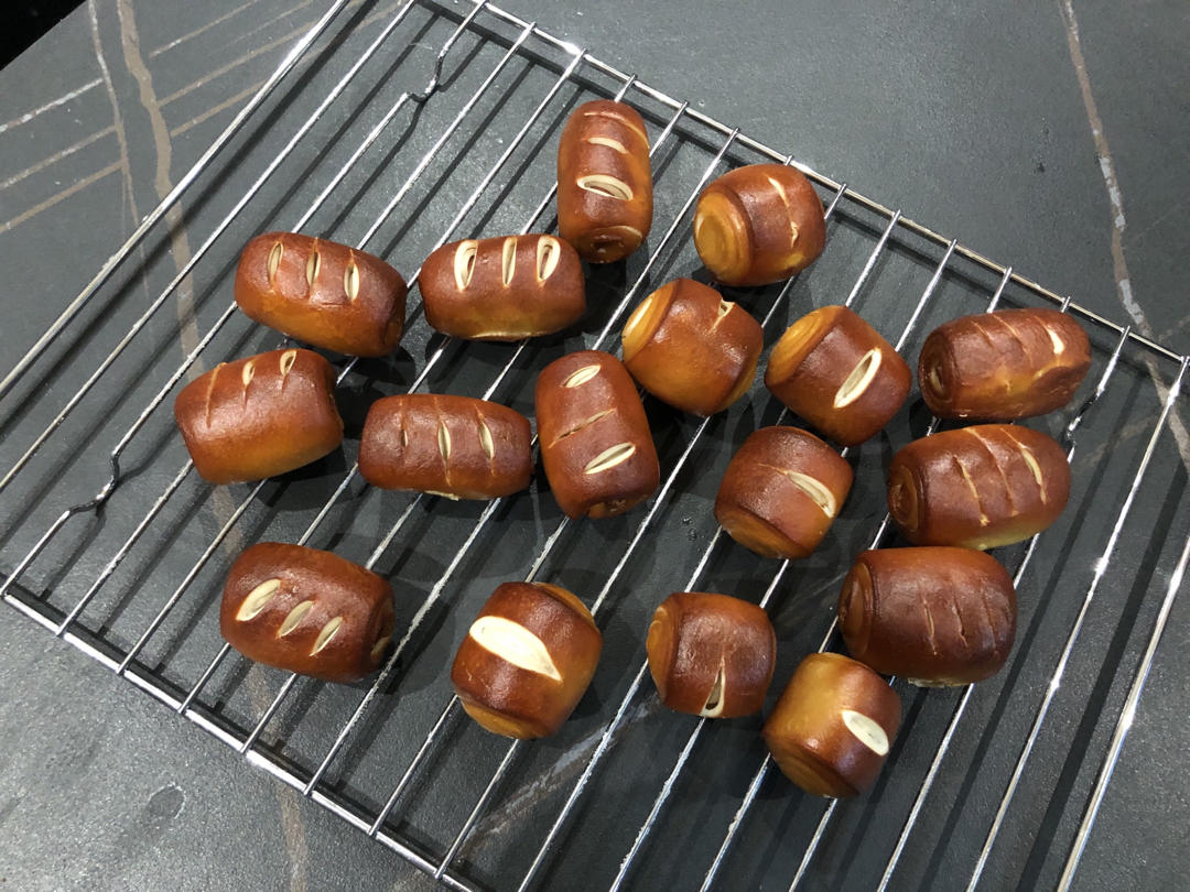 日式碱水小面包