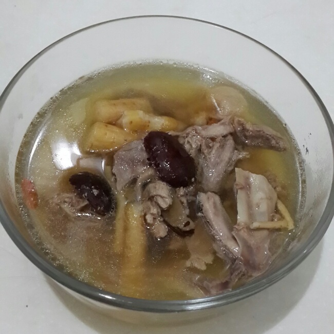 mancyc做的党参黄芪炖鸽子