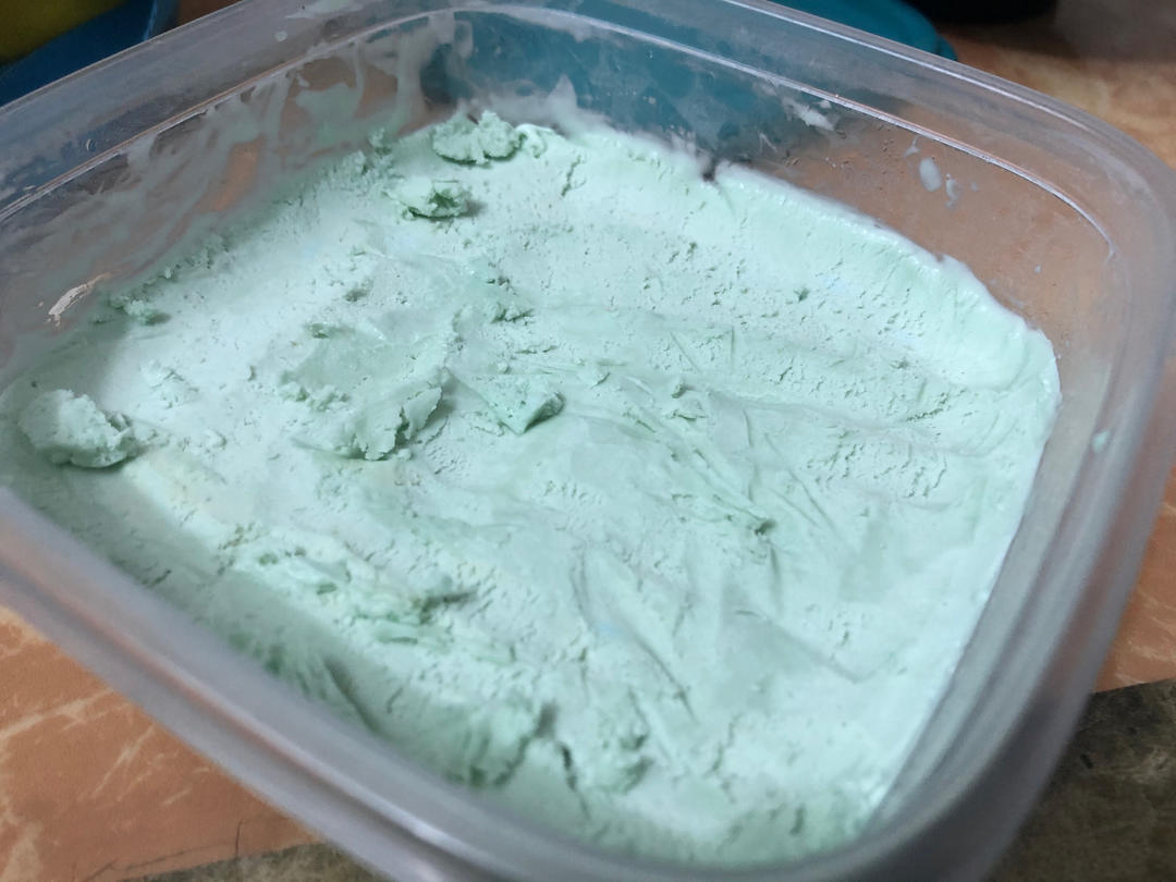 【15分钟】自制不加一滴水的冰淇淋（味道超级美丽）