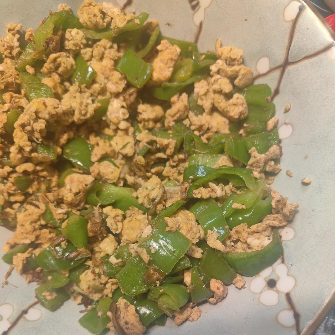 不一样的辣椒炒鸡蛋～下饭神器!