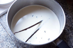 焦糖牛奶巧克力慕斯的做法 步骤1