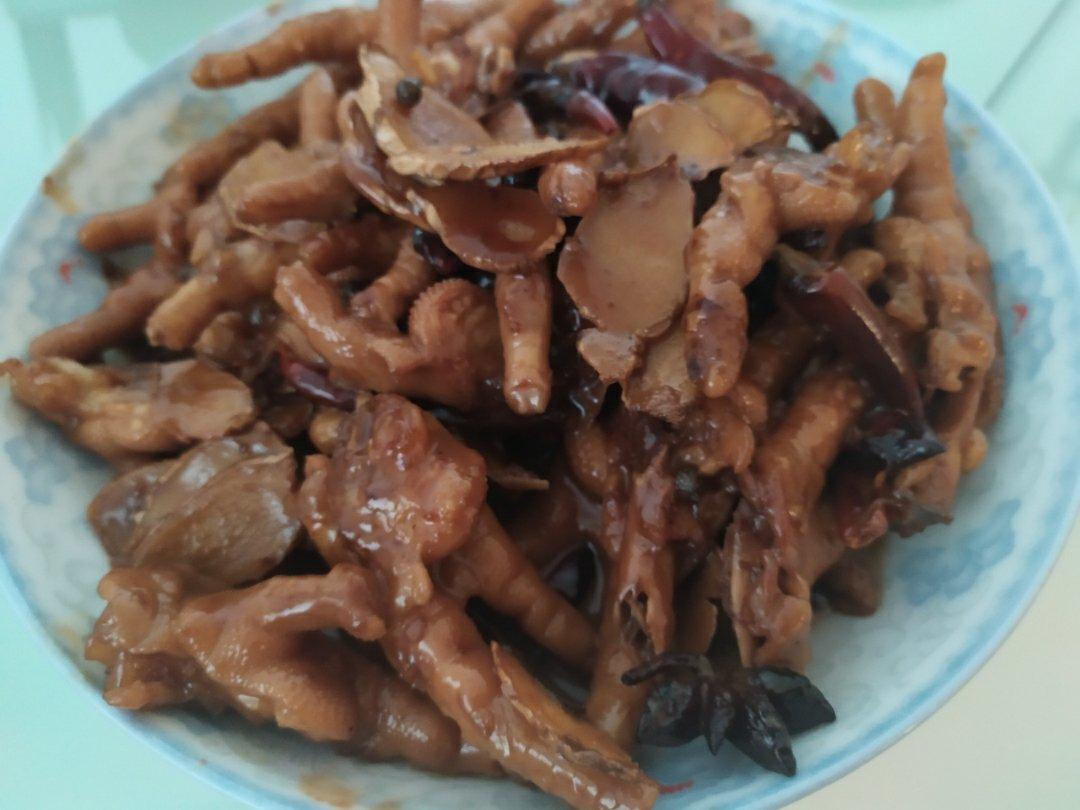 家庭湘菜姜辣鸡爪姜辣凤爪，非常适合新手做的风味鸡爪，软糯入味逼格高