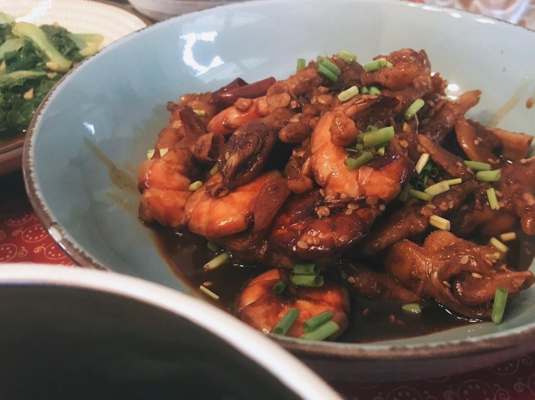 鸡爪虾煲