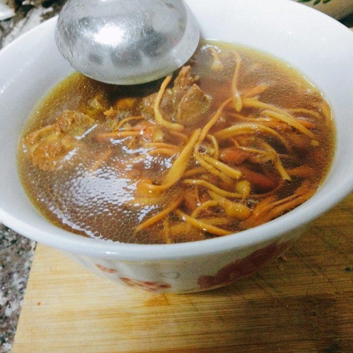 虫草花玉米排骨汤