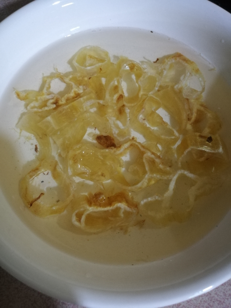 鱼胶木瓜炖牛奶的做法 步骤1