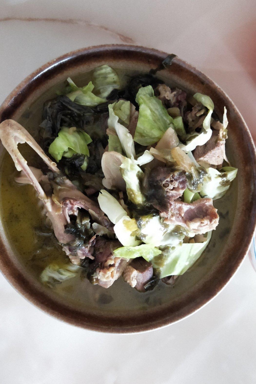酸菜鸭