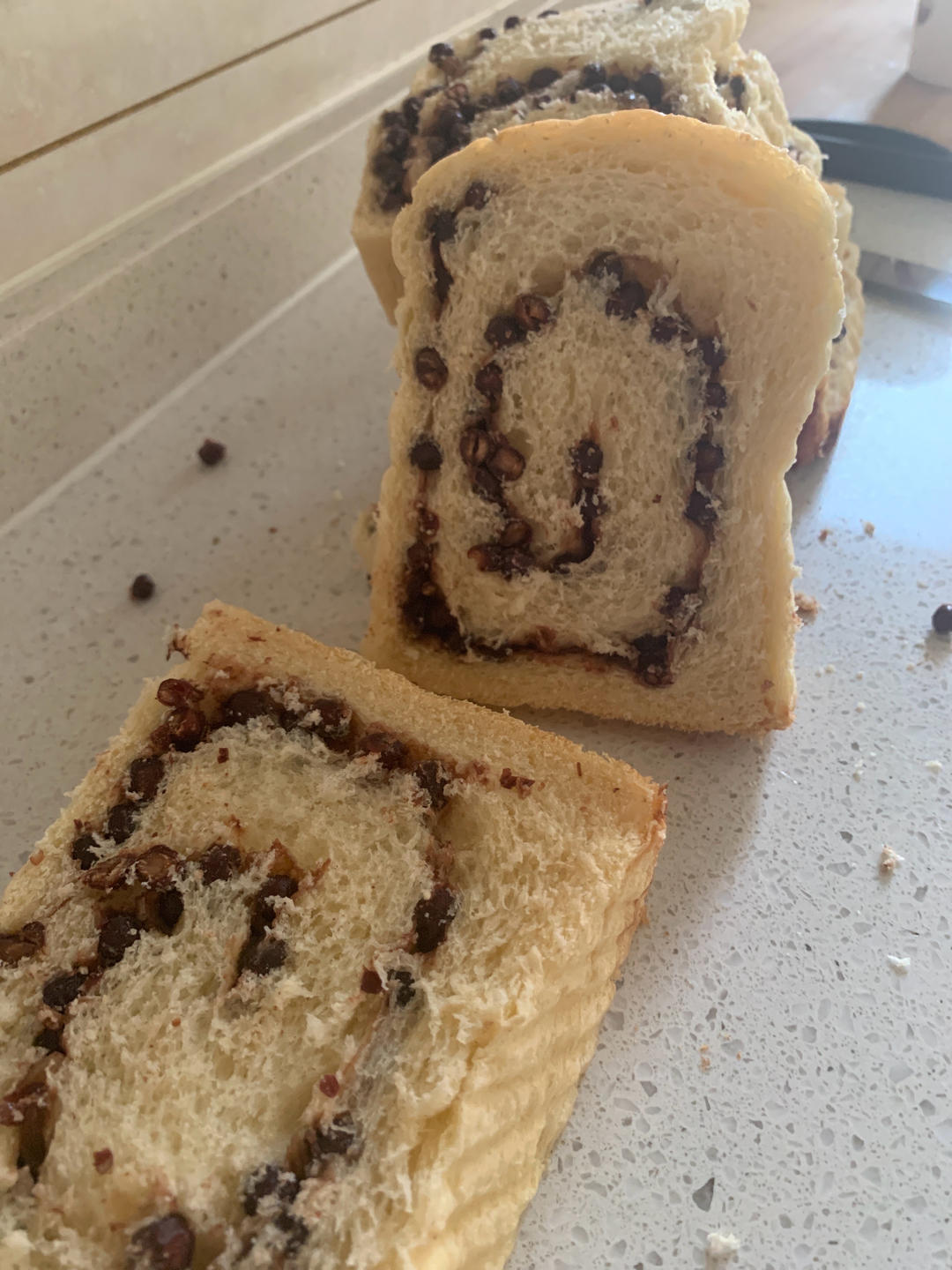 柔软好吃的蜜红豆牛奶吐司（无需分割、一次发酵）