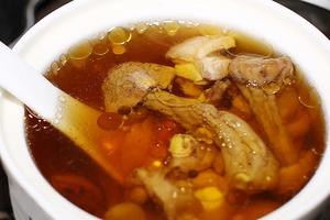 保命汤姬松茸炖鸡汤的做法 步骤5
