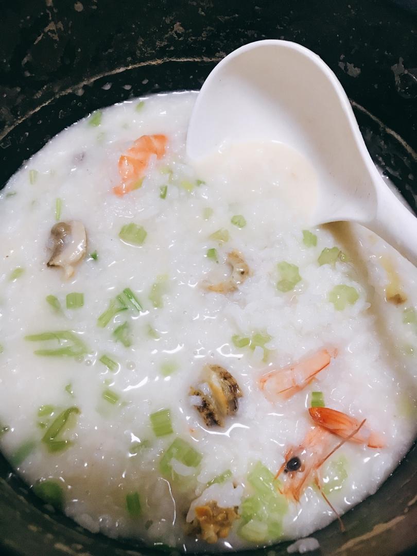 海鲜粥（潮汕砂锅粥）