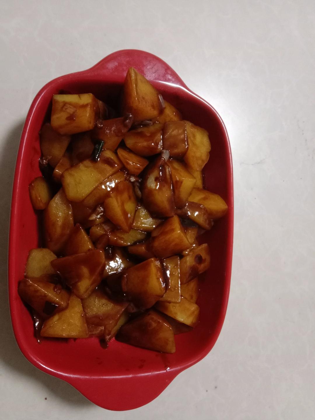 🔥巨下饭，软糯入味！比肉还好吃的红烧土豆
