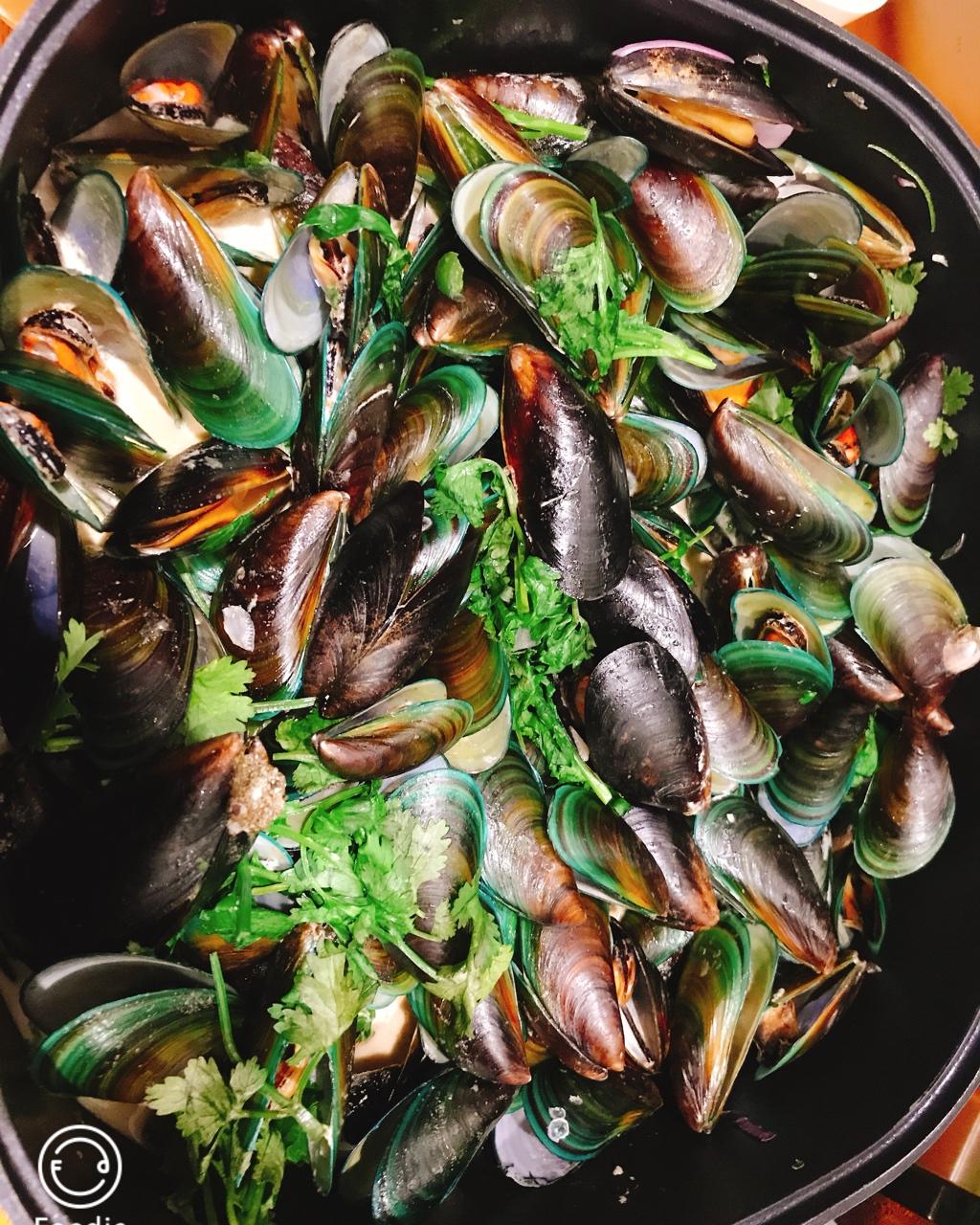 白石料理达人做的啤酒煮青口