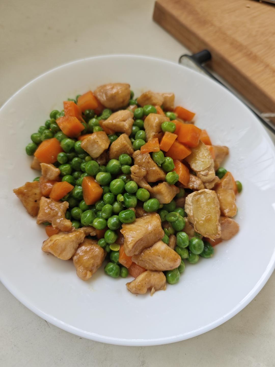 豌豆炒鸡胸肉