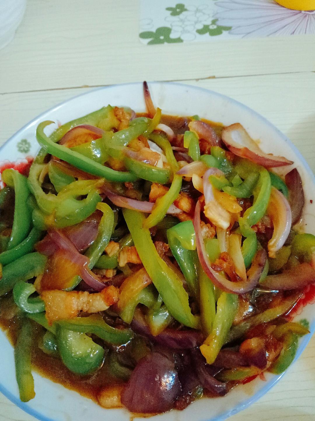 洋葱青椒炒肉丝