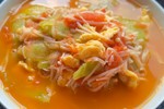 饱腹低脂汤：金针菇黄瓜西红柿鸡蛋汤