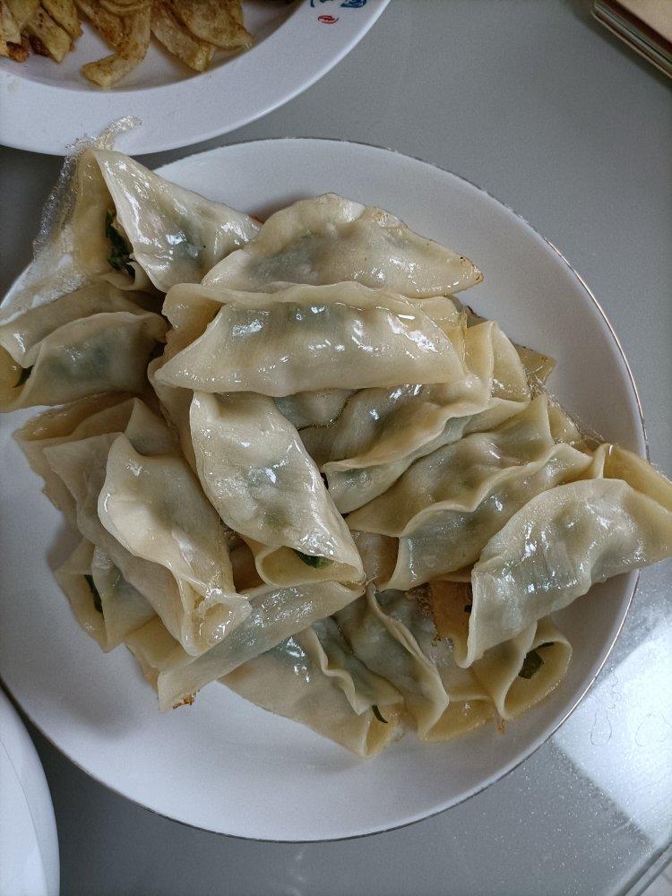 锅贴饺子