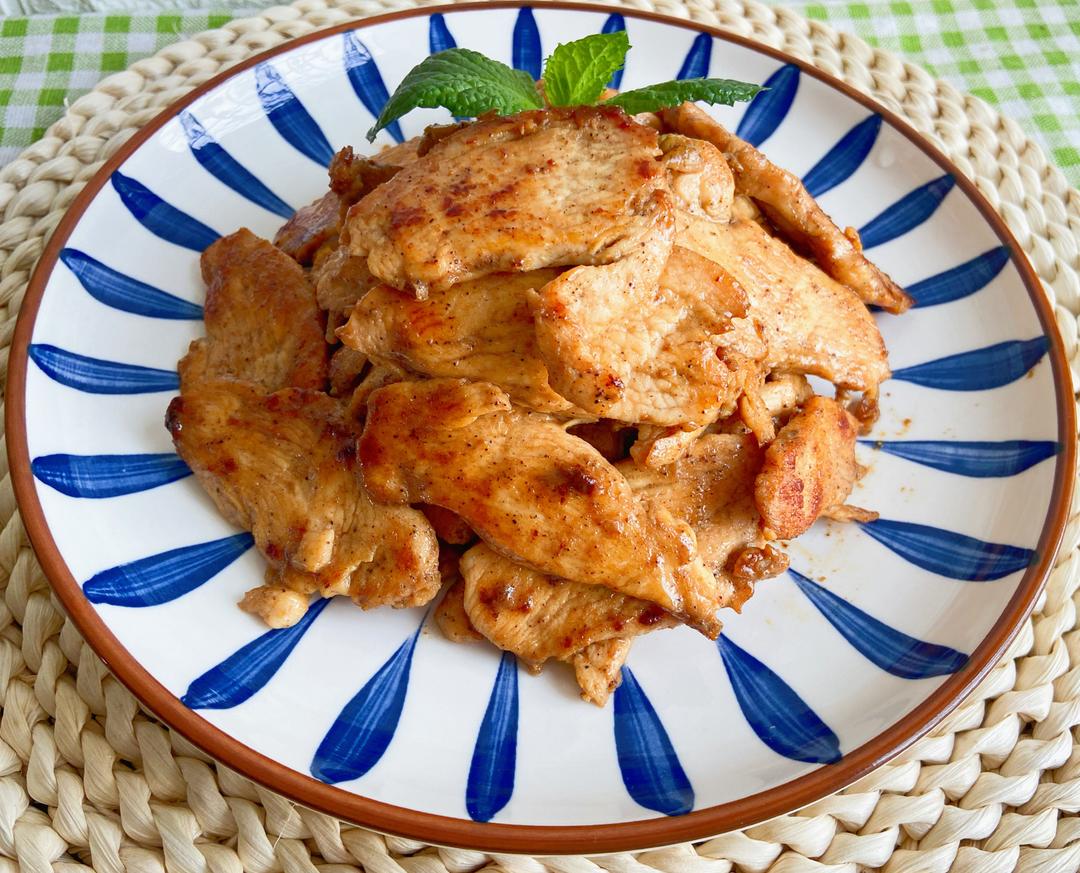 好吃不胖胖❗️香煎黑胡椒鸡胸肉，低脂低卡❗️的做法