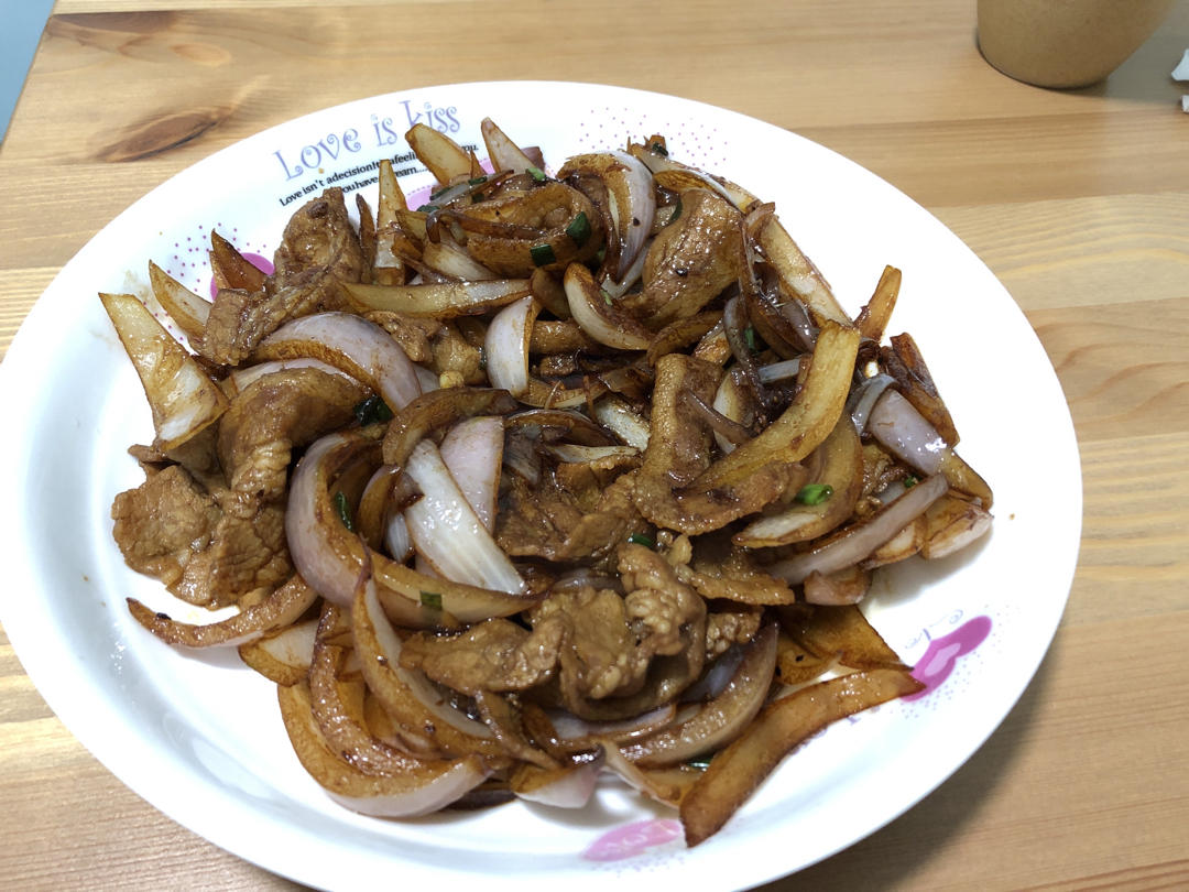 洋葱炒五花肉