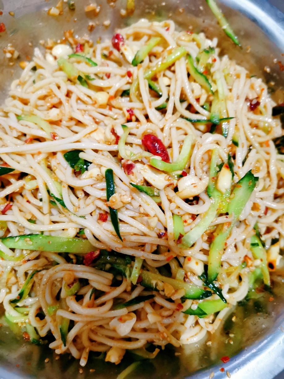 爽口凉拌面的做法