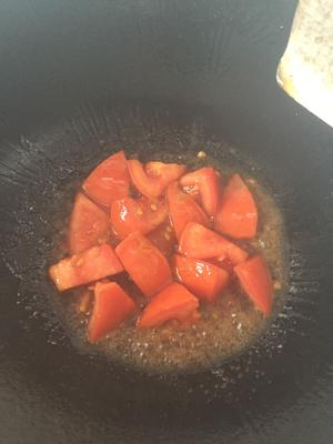 西红柿炒豌豆的做法 步骤4