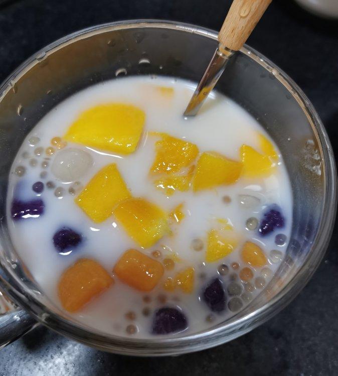 芋圆芒果椰汁西米露