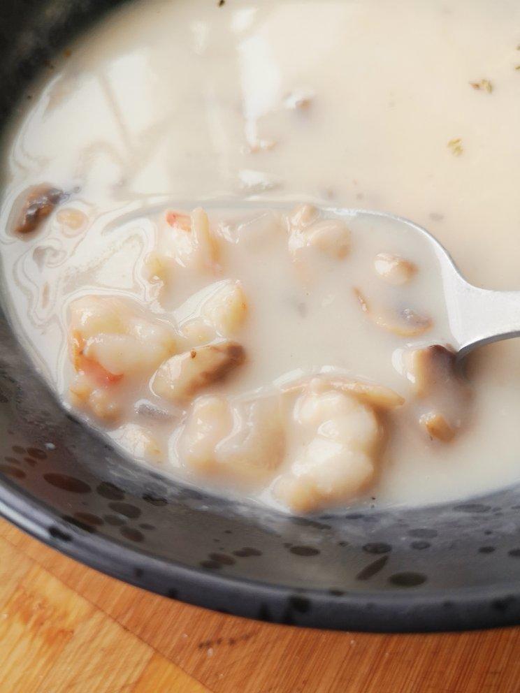 超惊艳奶油蘑菇汤(牛奶版本)