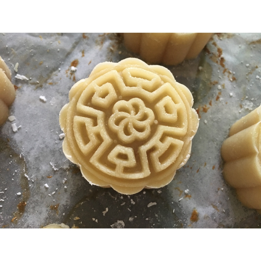 广式莲蓉蛋黄月饼