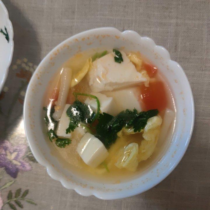 豆腐海鲜蘑菇汤