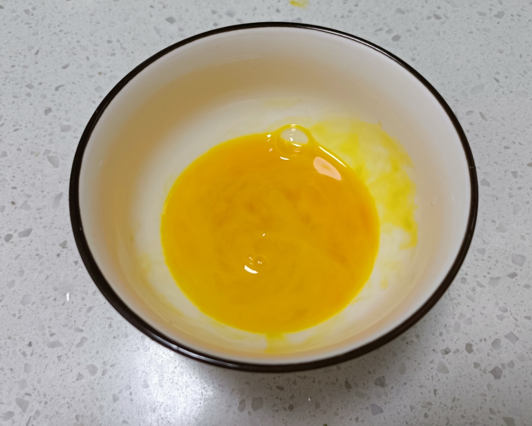 低脂美味生菜炒鸡蛋的做法 步骤2
