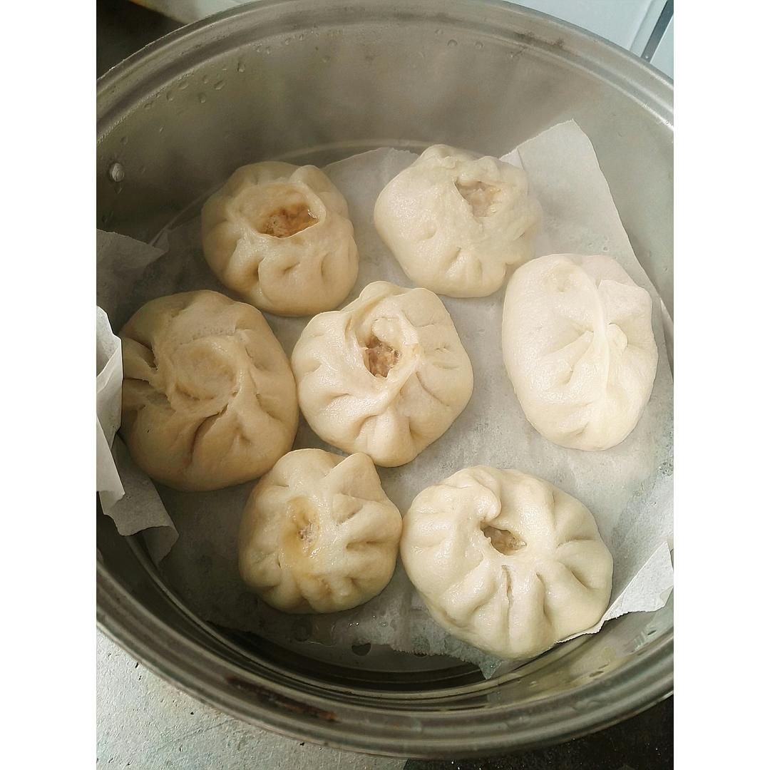 榨菜鲜肉包子