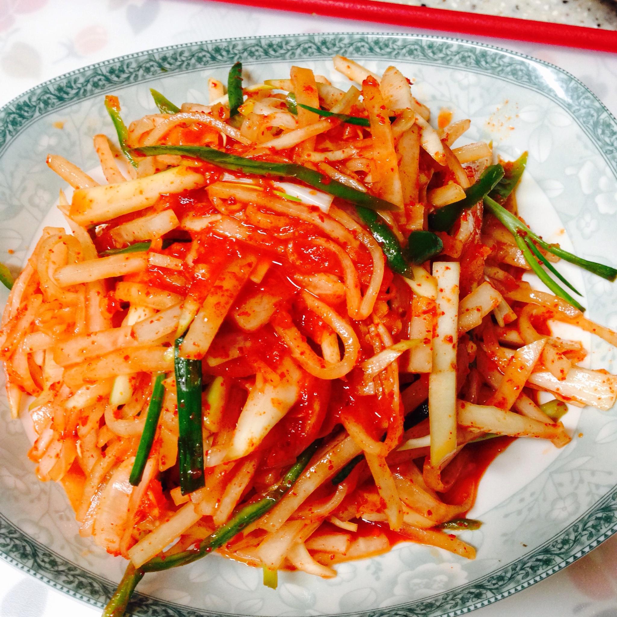 韩式小菜～爽口萝卜条拌菜的做法